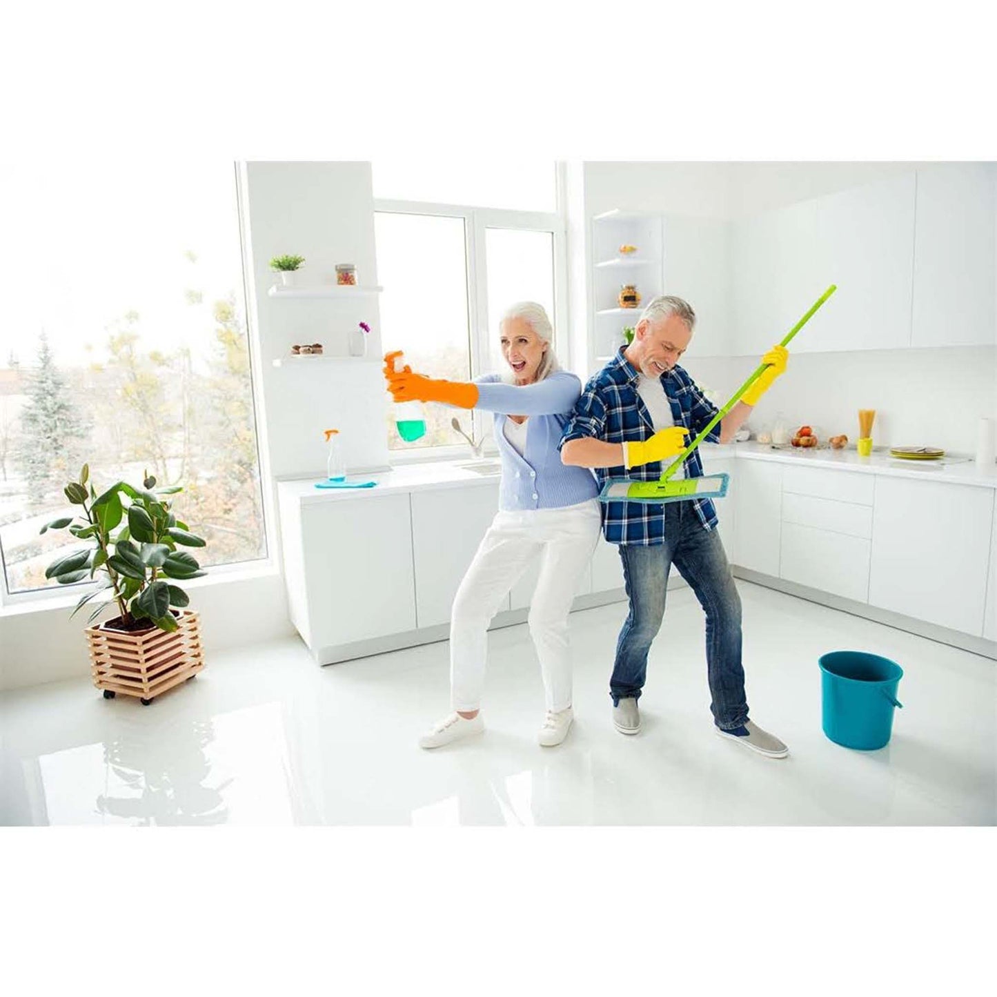 Swiffer Staubmagnet Starterkit, XXL Griff, 2 Tücher, effektive Staubentfernung, ergonomisches Design, ideal für große Flächen.