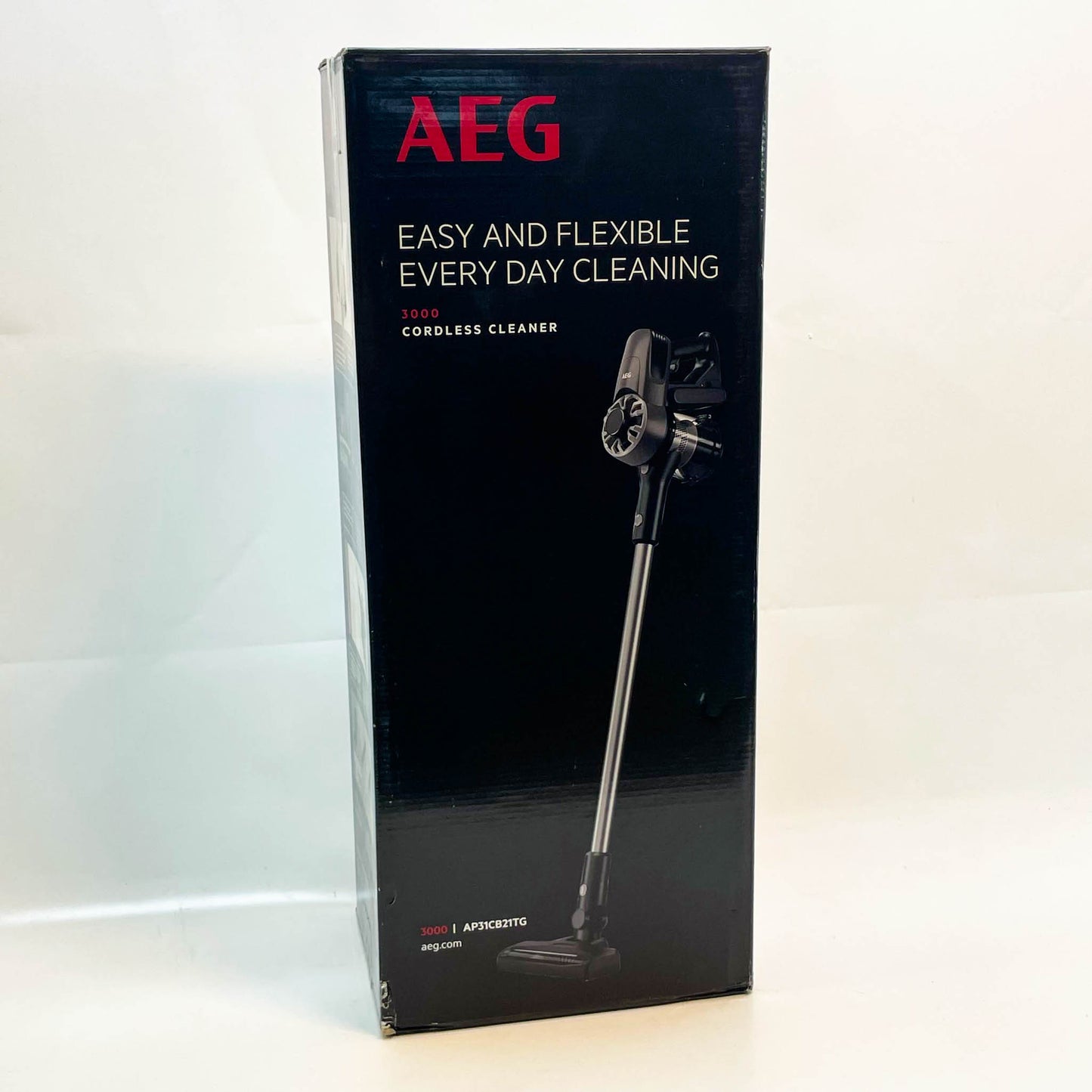 AEG 3000 Akku-Staubsauger AP31CB21TG, kabellos, 2in1, leistungsstark, leicht, lange Akkulaufzeit, beutellos.