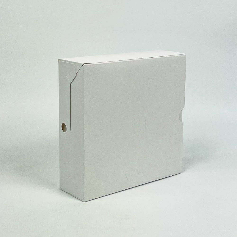 Celine Mini-Umhängetasche Triomphe, Kalbsleder, Schwarz, 12x9x4cm, elegantes Design, kompakt, glänzende Optik