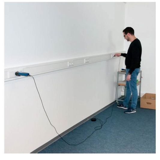 PCE Instruments PCE-ECT 50, Erdungsmessgerät, präzise Erdungsprüfung, digitale Anzeige, kompakt, benutzerfreundlich.