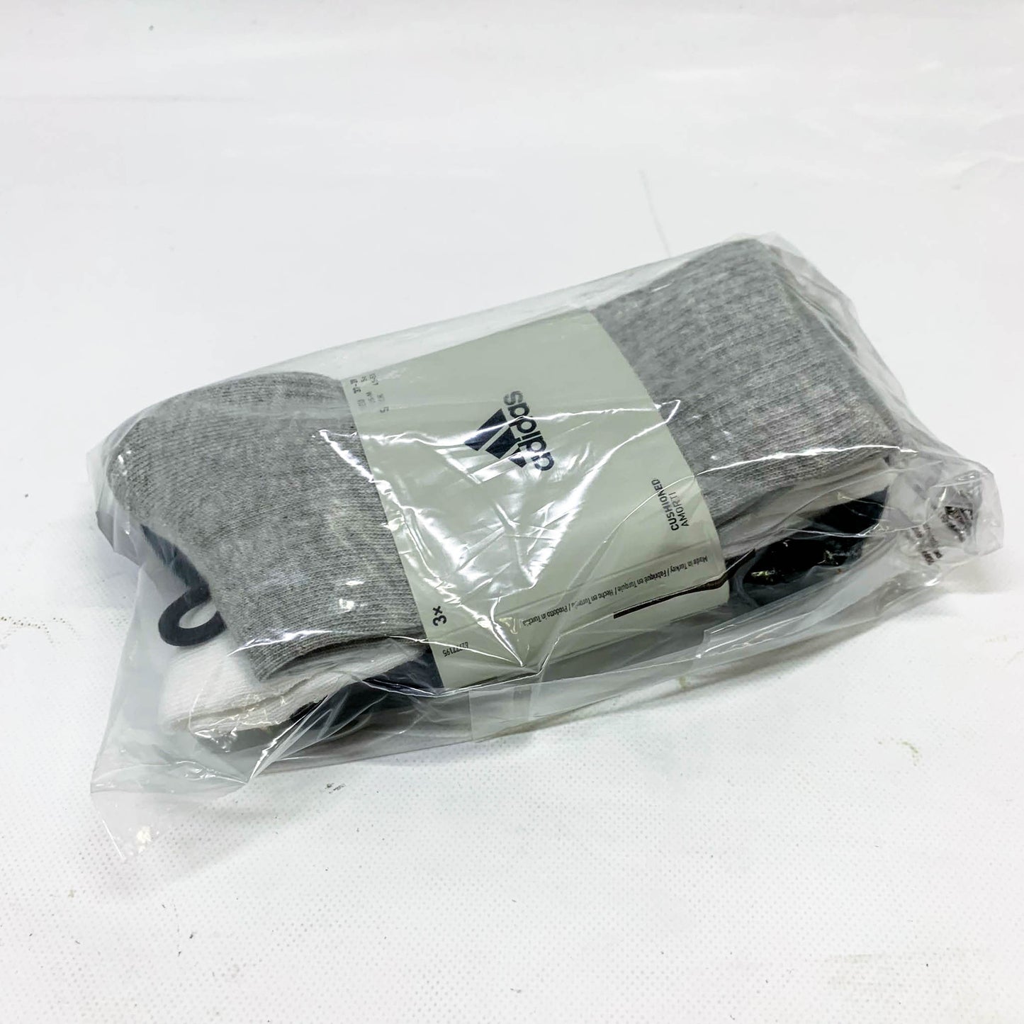 Adidas Socken MGREYH/WHITE/BLACK, Gr. 37-39, US 5-6, sportlich, atmungsaktiv, bequeme Passform, ideal für Training.