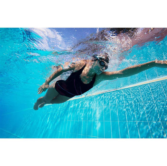 ZOGGS PHANTOM 2.0 S Schwimmbrille, Small Fit, klar, schwarz, anti-beschlag, UV-Schutz, komfortable Passform.