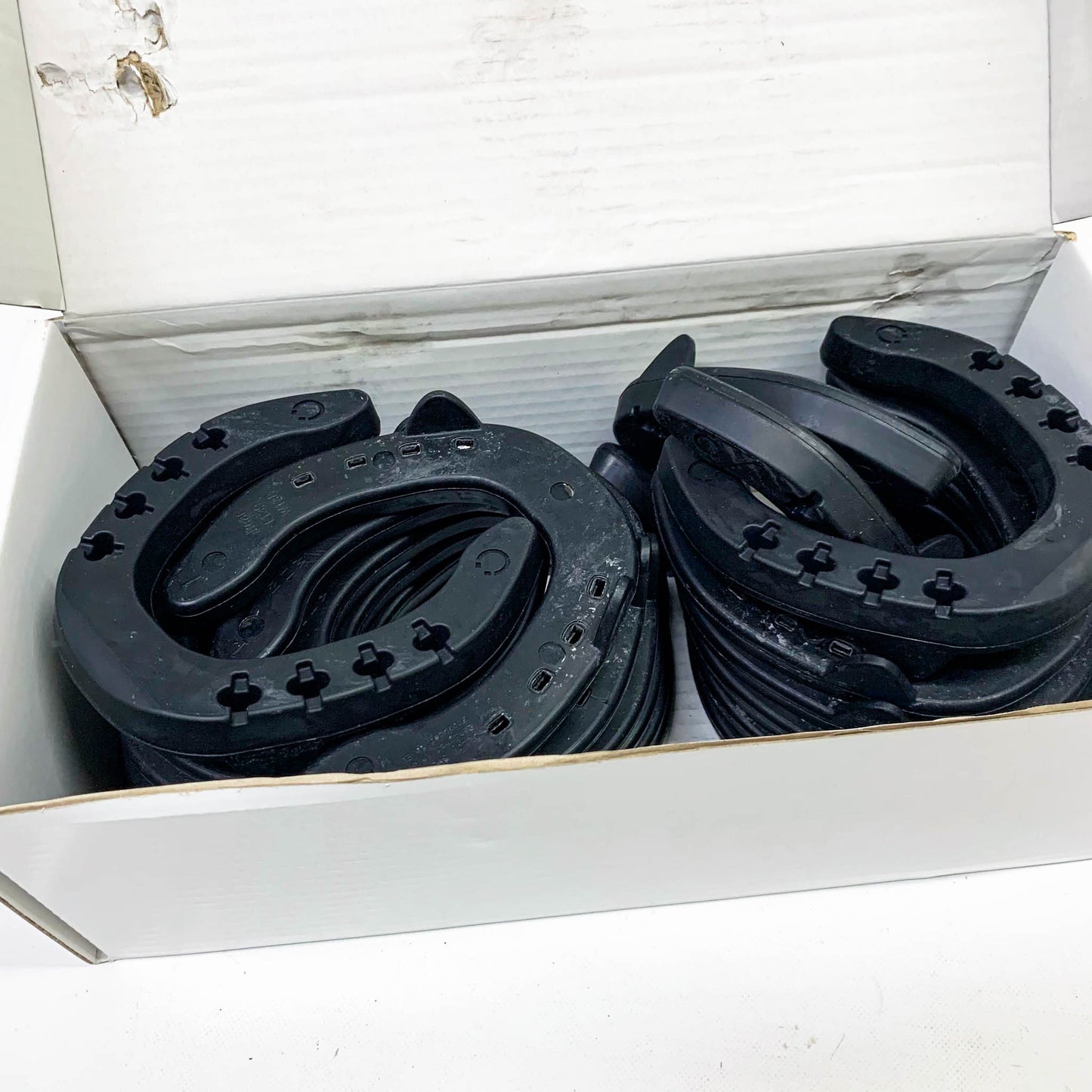 Öllöv Hufeisen, 20er Pack, Hufeisen, extra dicke Gummihülle (12 mm) und Stahlkern (6 mm) für optimale Haltbarkeit.