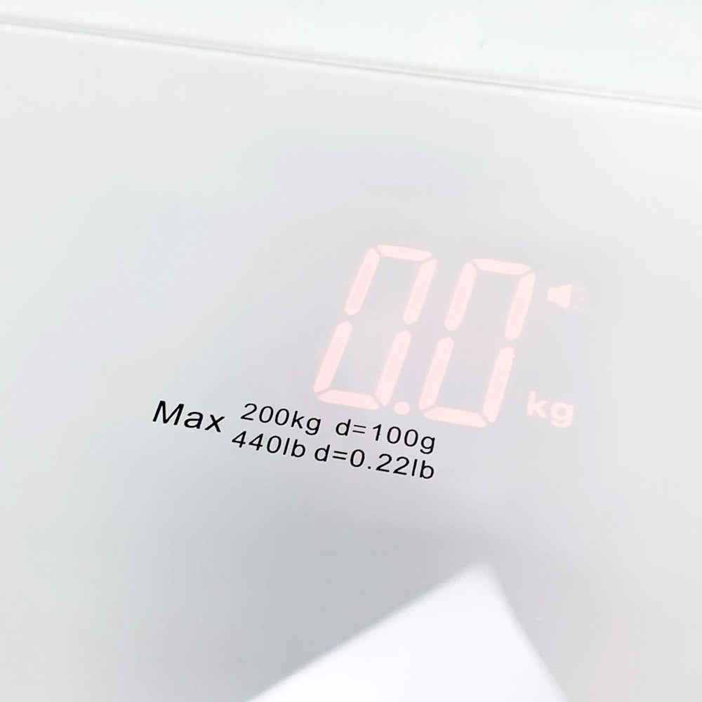 NewlineNY SCB-Tk202-WH Digitale Step-On-Sprechwaage mit LED Display und Batterie