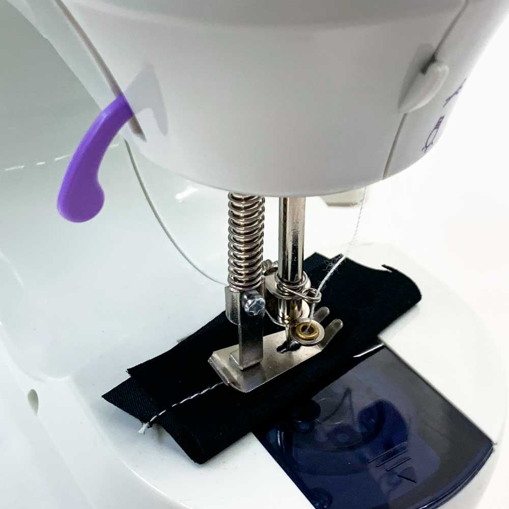 Ossky Sewing Machine with Extendable Table, Mini Sewing Machine and Sewing Kit for DIY, Rag Doll Curtain - Spanish Instructions, Compact and Versatile
