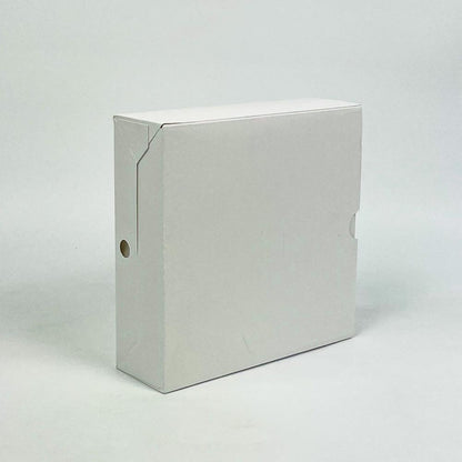 Celine Mini-Umhängetasche Triomphe, Kalbsleder, Schwarz, 12x9x4cm, elegantes Design, kompakt, glänzende Optik