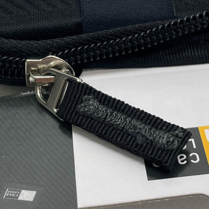 Case Logic EHDC101K, Festplattentasche, EVA-Nylon, schwarz, kompakt (89 x 30 x 135 mm), schützt vor Stößen und Kratzern.