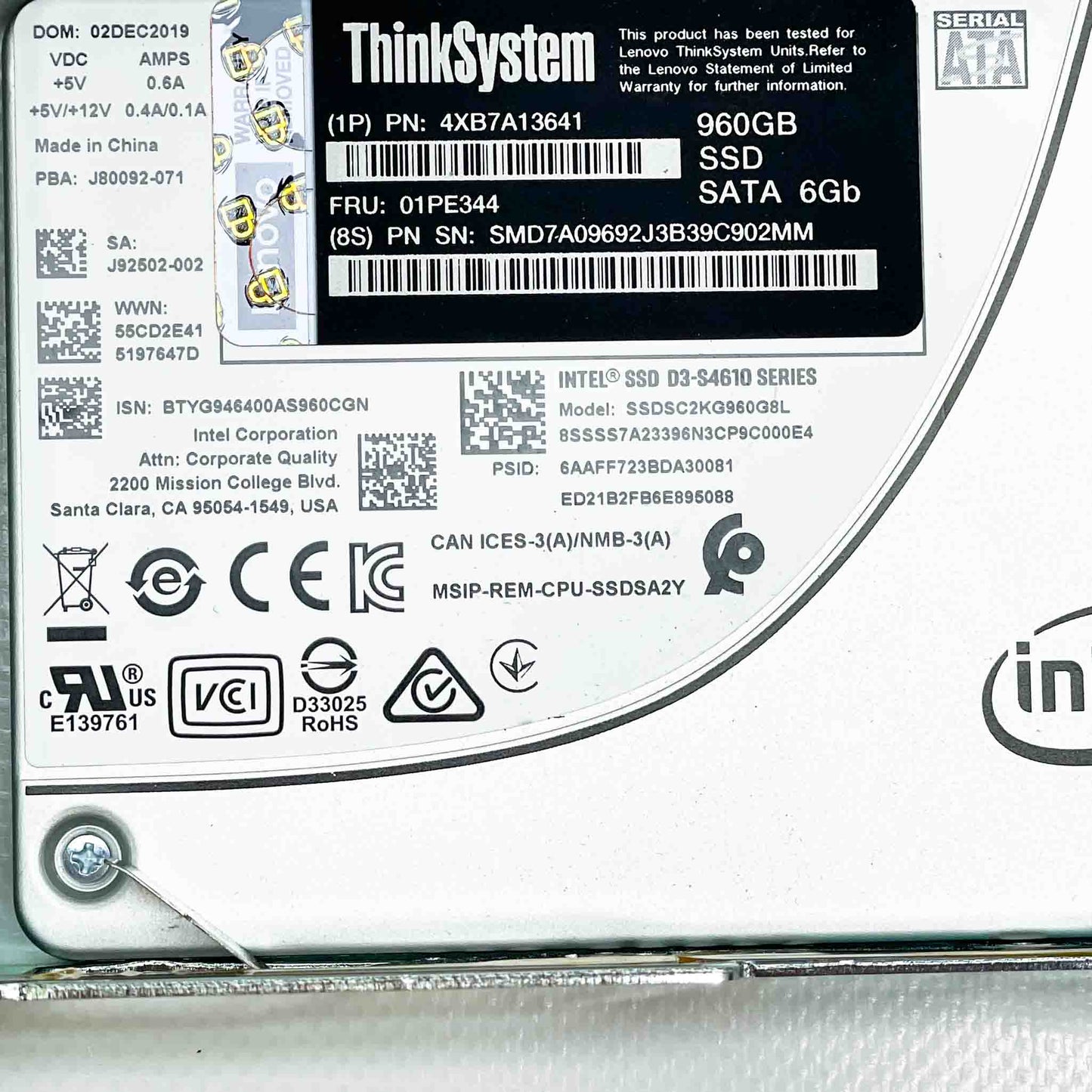 ThinkSystem 960 GB SSD SATA, 01PE344, Speicherlaufwerk, hohe Kapazität, SATA-Schnittstelle, ideal für Server.