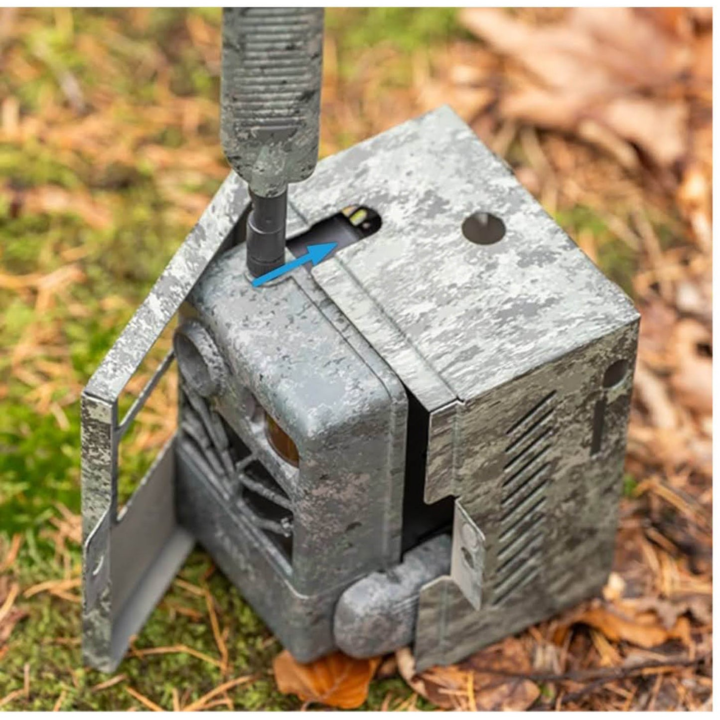 Zeiss Secacam 3, Metallgehäuse, Sicherheitskamera, robuster Stahlschutz, Tarnmuster, Stativ- und Kabelschlosskompatibel.