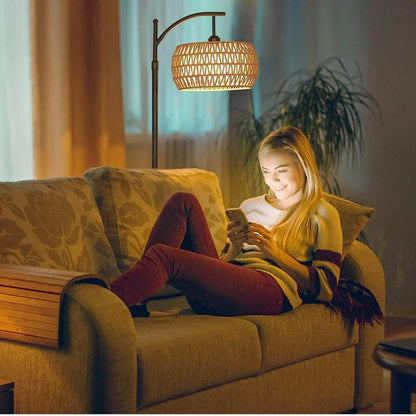 Rayofly Rattan Stehlampe, dimmbar, mit Fernbedienung, App-Steuerung, Boho Design, ideal für Wohnzimmer, Schlafzimmer, Büro.
