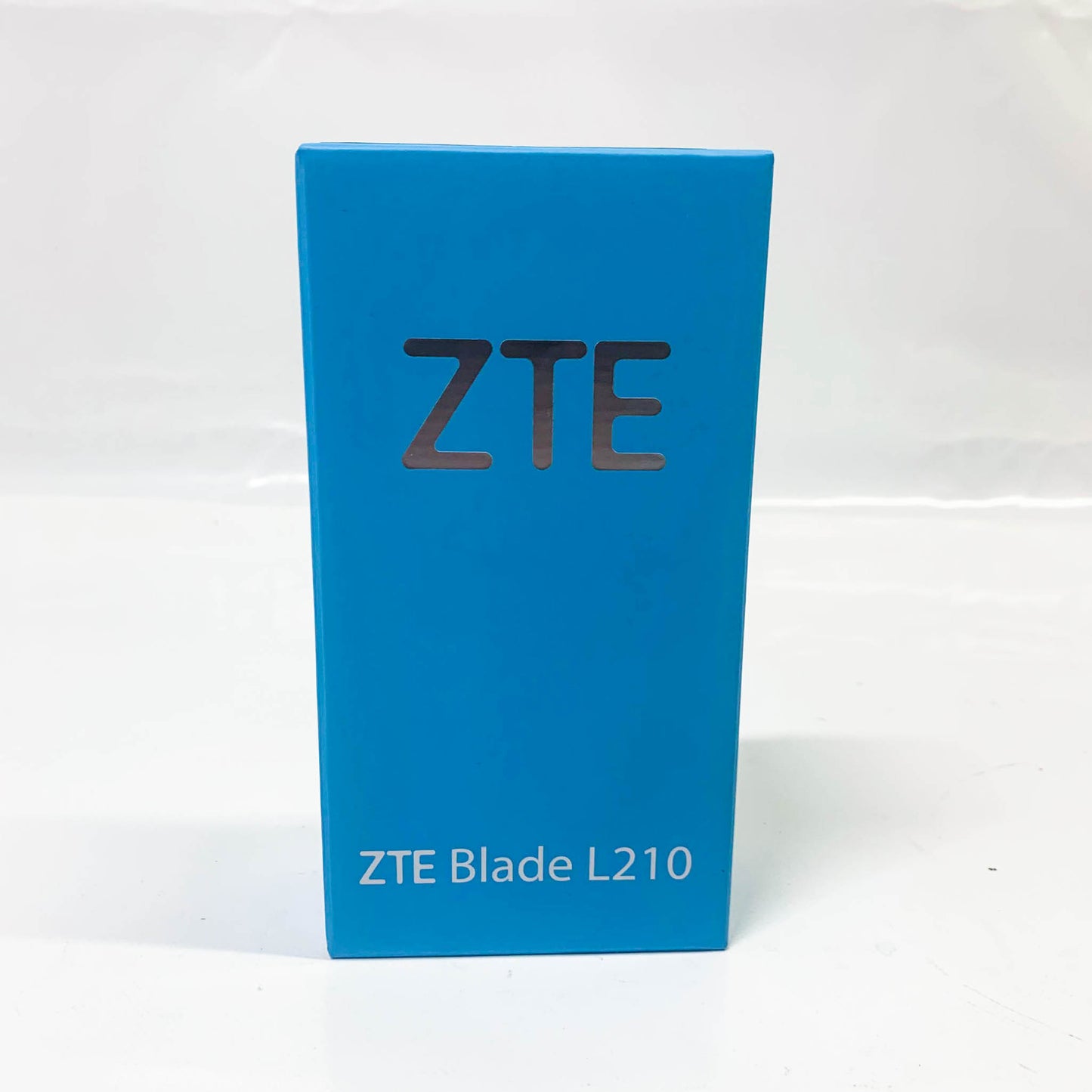 ZTE Blade L210, 32GB, Smartphone, 1GB RAM, 6.1" Display, Dual-SIM, Android, 3000mAh Akku, kompakt und leicht.