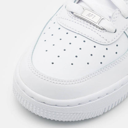 Nike Air Force 1 LE, EUR 40, Sneaker, weiß, Leder, klassische Silhouette, perforierte Zehenbox, gepolsterter Einstieg