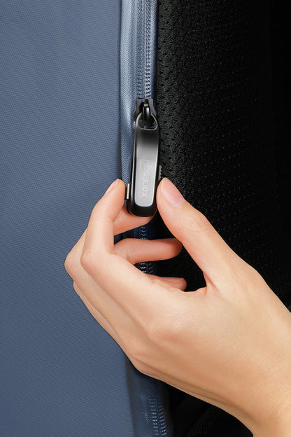 XD DESIGN Bobby Edge Navy, P706.2505 X, Anti-Diebstahl Rucksack, USB-Anschluss, wasserabweisend, 16L, Laptopfach